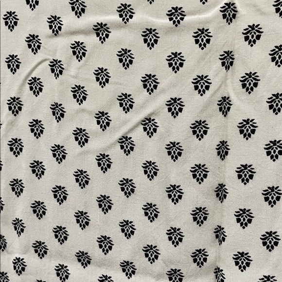 Simons Sleeveless Patterned Top - Picture 4 of 8